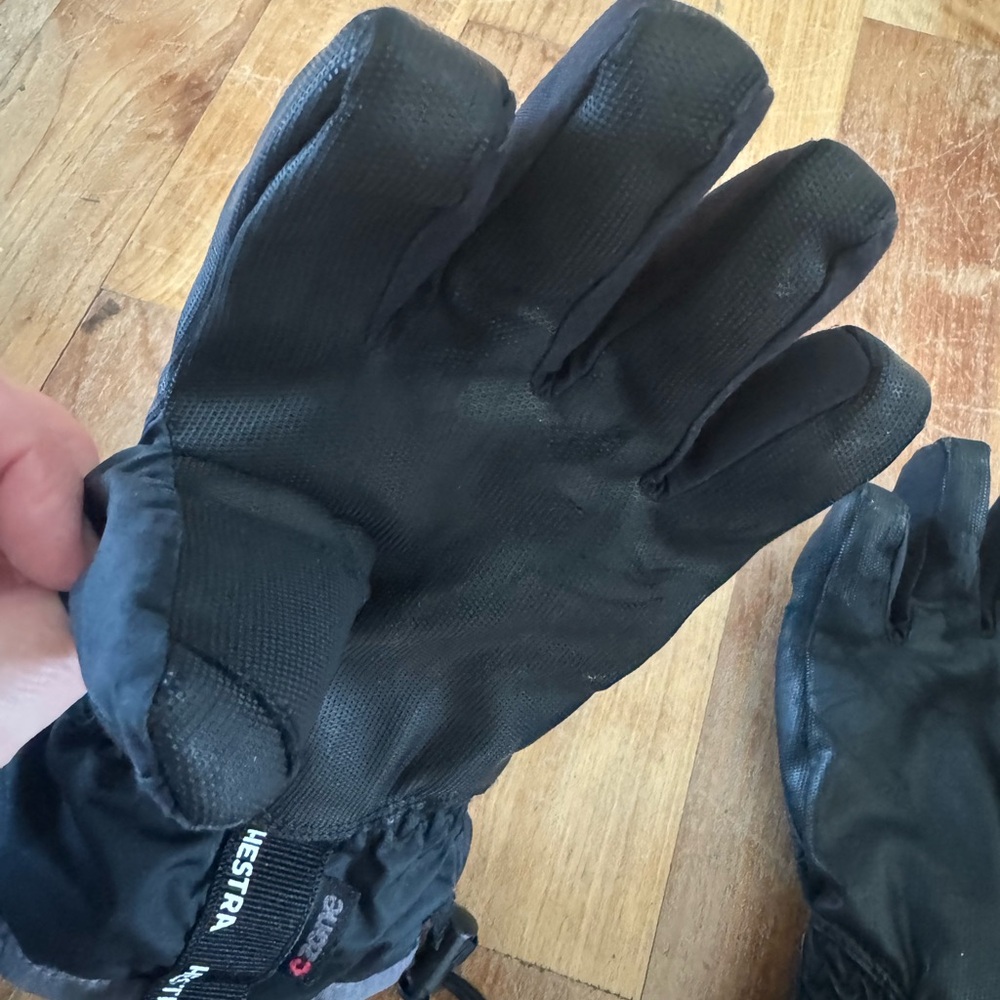 Hestra Black Ski Gloves - Picture 2 of 4